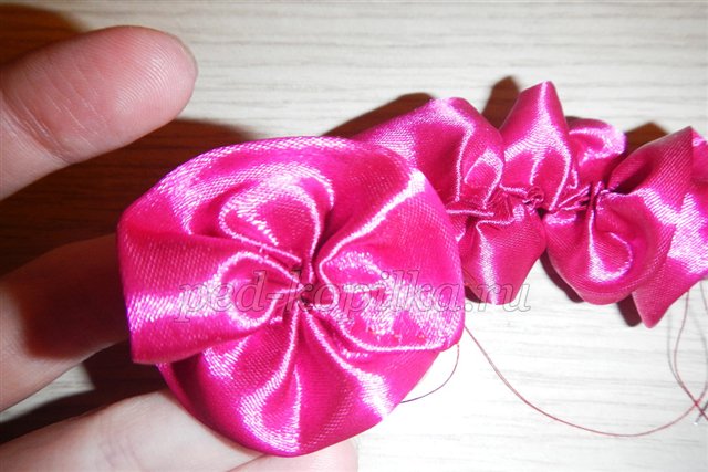 Півонії. Вироби до свята День матері Півонії. Вироби до свята День матері