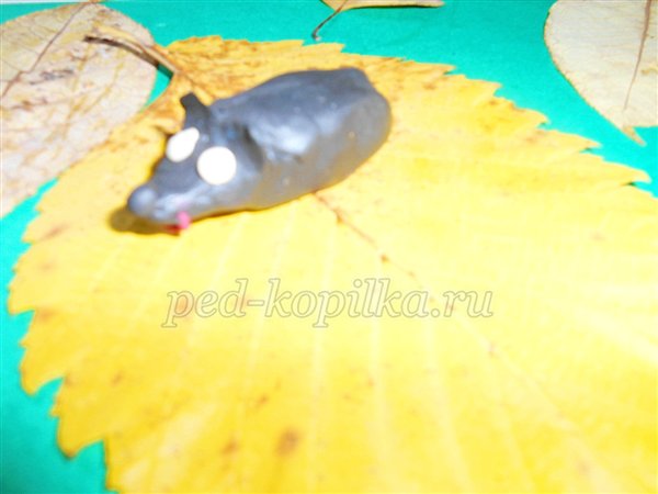 Осінні вироби з природного матеріалу. Їжачки Осінні вироби з природного матеріалу. Їжачки