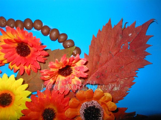 Майстер клас «Осіння композиція» виріб з непридатного матеріалу Майстер клас «Осіння композиція» виріб з непридатного матеріалу