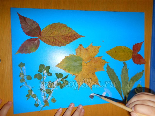 Аплікація з осіннього листя У рибок осінній бал