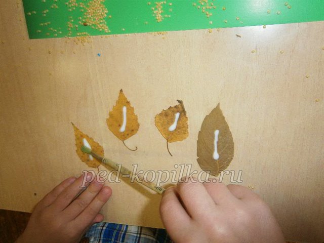 Аплікація з природних матеріалів на тему Осінь Аплікація з природних матеріалів на тему Осінь