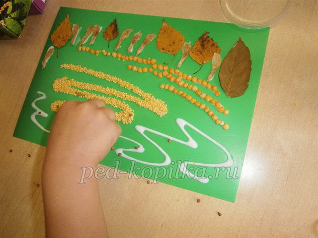 Аплікація з природних матеріалів на тему Осінь Аплікація з природних матеріалів на тему Осінь