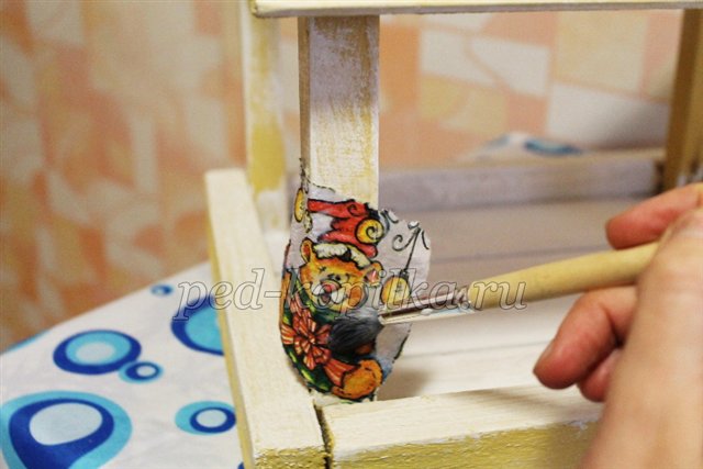 Годівниця для птахів у техніці декупаж Годівниця для птахів у техніці декупаж