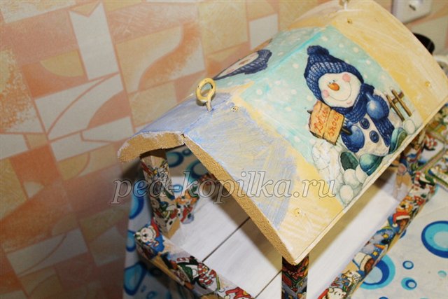 Годівниця для птахів у техніці декупаж Годівниця для птахів у техніці декупаж