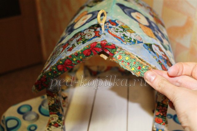 Годівниця для птахів у техніці декупаж Годівниця для птахів у техніці декупаж