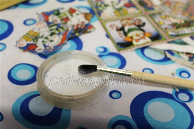 Годівниця для птахів у техніці декупаж Годівниця для птахів у техніці декупаж