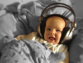 Розвиток музичних здібностей дитини до 1 року