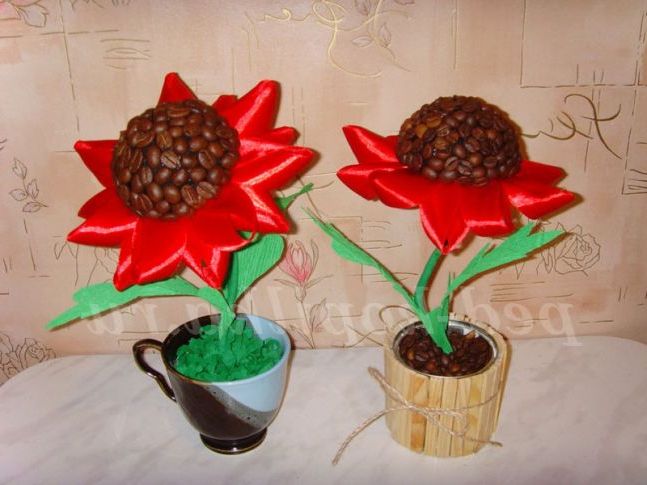 Маки з кавових зерен