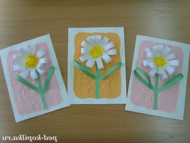 Ромашки з паперових смужок і салфеточных кульок