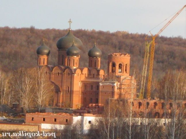 Дика заповідна краса і відновлення святинь