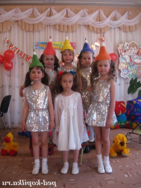 Малюки-олівці.