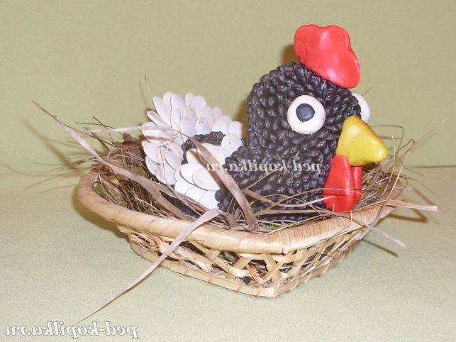 Курочка з природного матеріалу, пластиліну