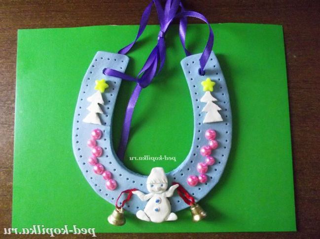 Новорічна підкова з солоного тіста