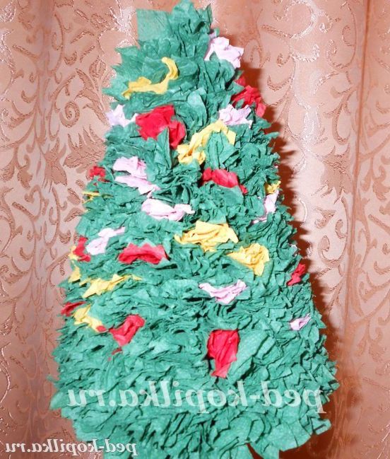 Новорічна ялинка в техніці торцювання