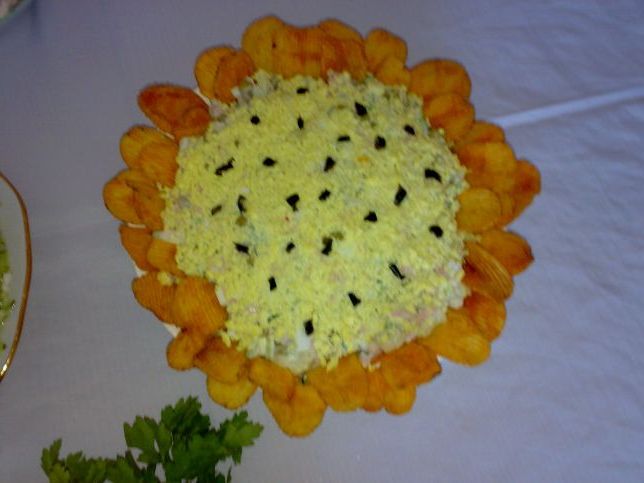 Святкові салати. Салат Соняшник