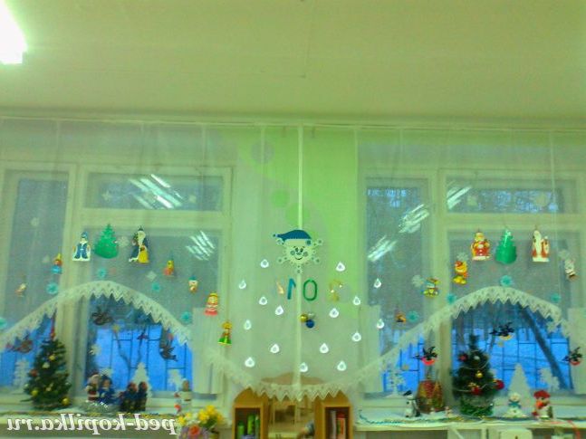 Новорічне оформлення дитячого садка