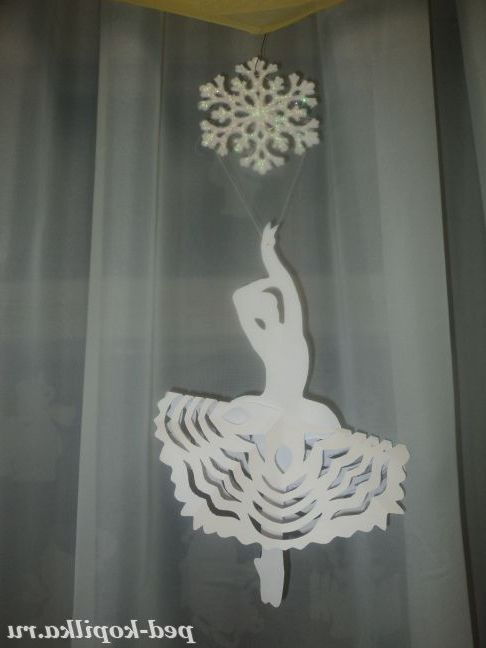 Новорічна сніжинка-балеринка