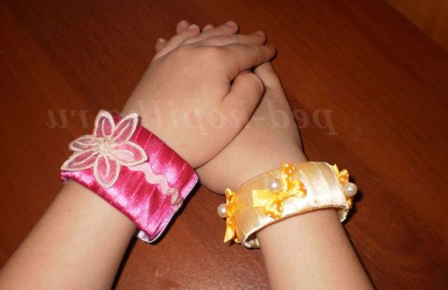 Браслети з пластикової пляшки