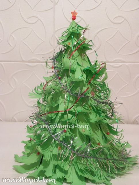 Новорічна ялинка з паперу своїми руками