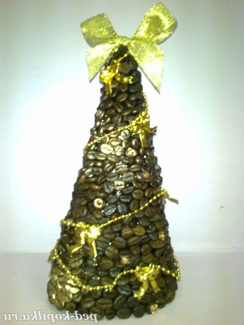 Новорічна ялинка своїми руками