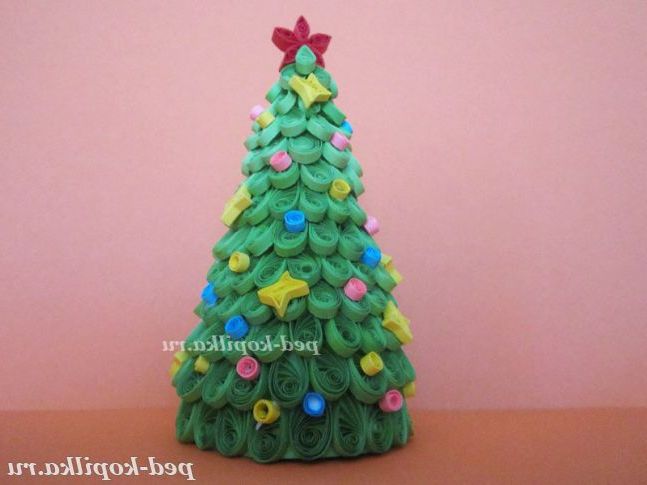 Ялинка в техніці квілінг