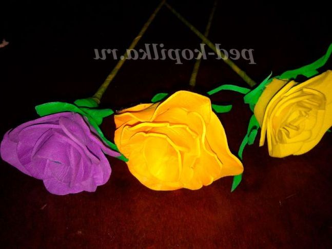 Троянди з фоамирана