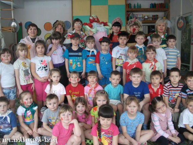 Ось такою дружною компанією ми святкували Масляну!