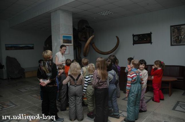 Нам розповідають історію знахідки цього мамонта