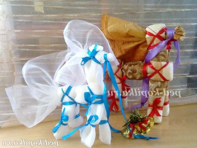 Конячка з тканини своїми руками