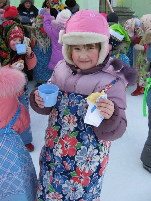 Млинці, та на свіжому повітрі.