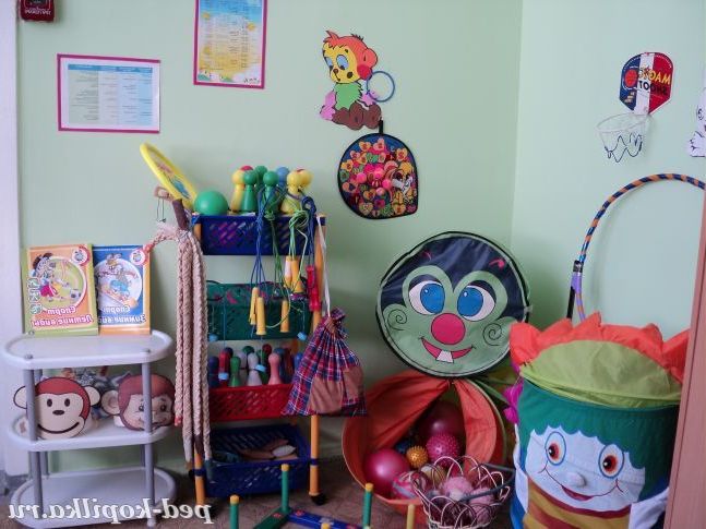 фізкультурний куточок в нашій групі фізкультурний куточок в нашій групі