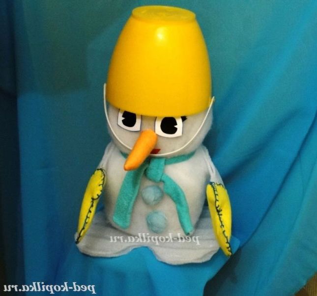 Сніговик з пластикової пляшки своїми руками