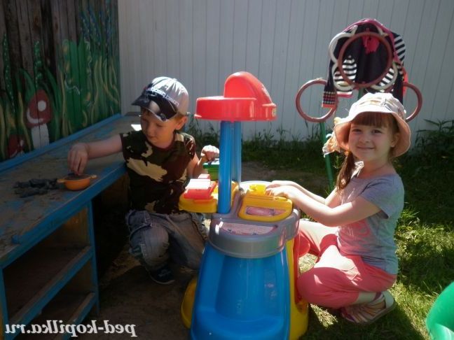 магазин відкритий.