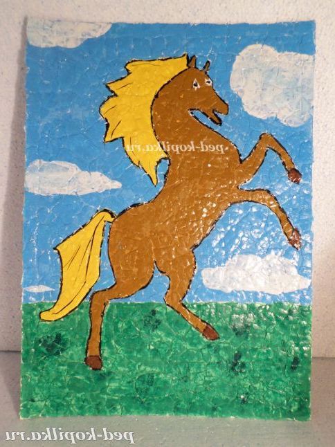 Аплікація з яєчної шкаралупи «Конячка»