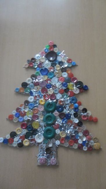 Ялинка з старих гудзиків