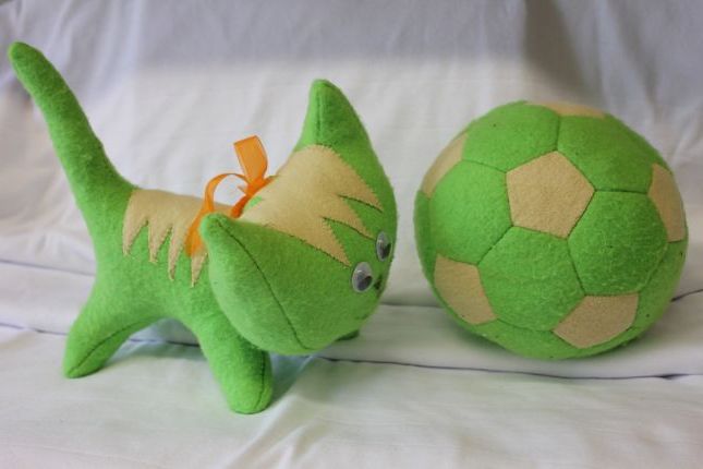 Кицюня-футболіст своїми руками