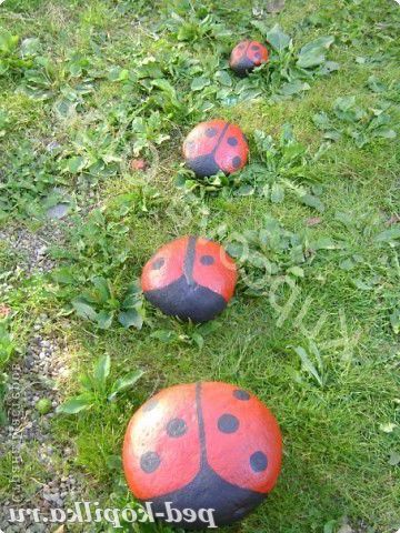 Сонечка з каменів