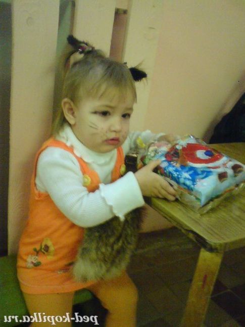 знову ворона замість сиру цукерки підклала