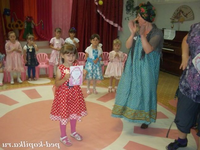 Дівиця краса - довга коса