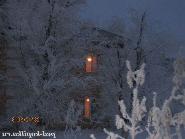 Світло у віконці.