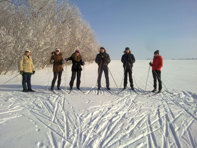 лижна прогулянка в зимовий ліс