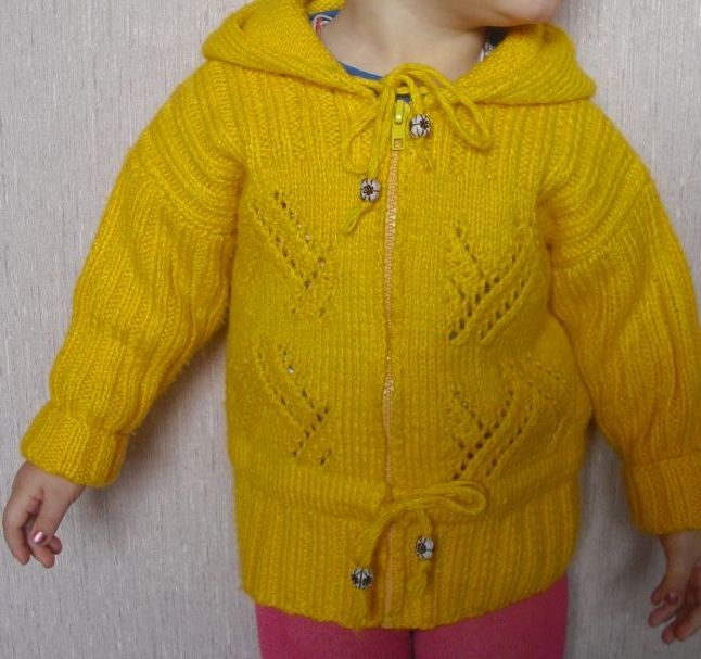 Жовта кофточка