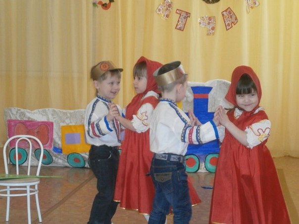 Дівчата фабричні