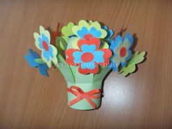 Майстер-клас. Букет для мами на 8 березня. (виріб із кольорового паперу)
